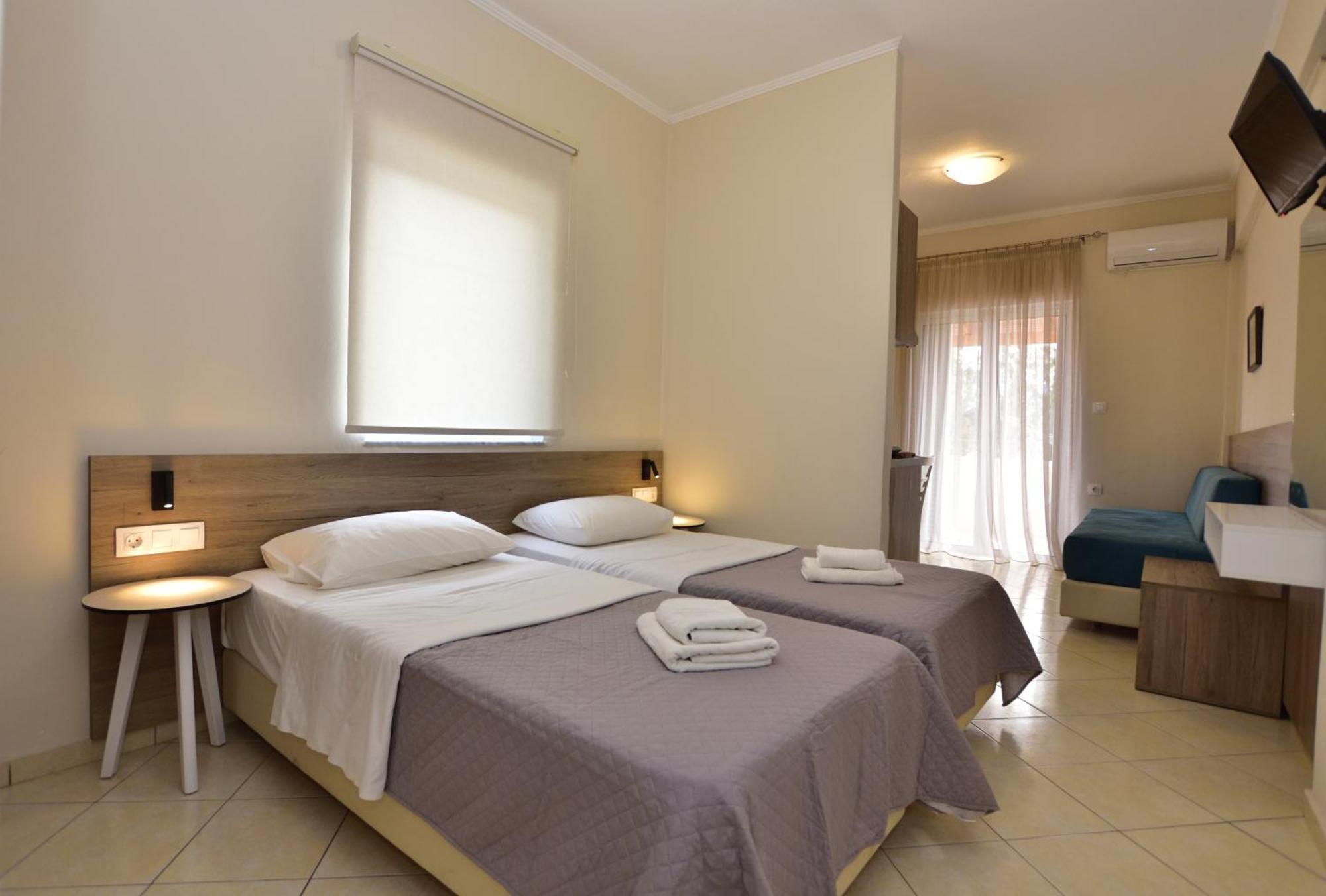 Flisvos Rooms Палеохора Экстерьер фото