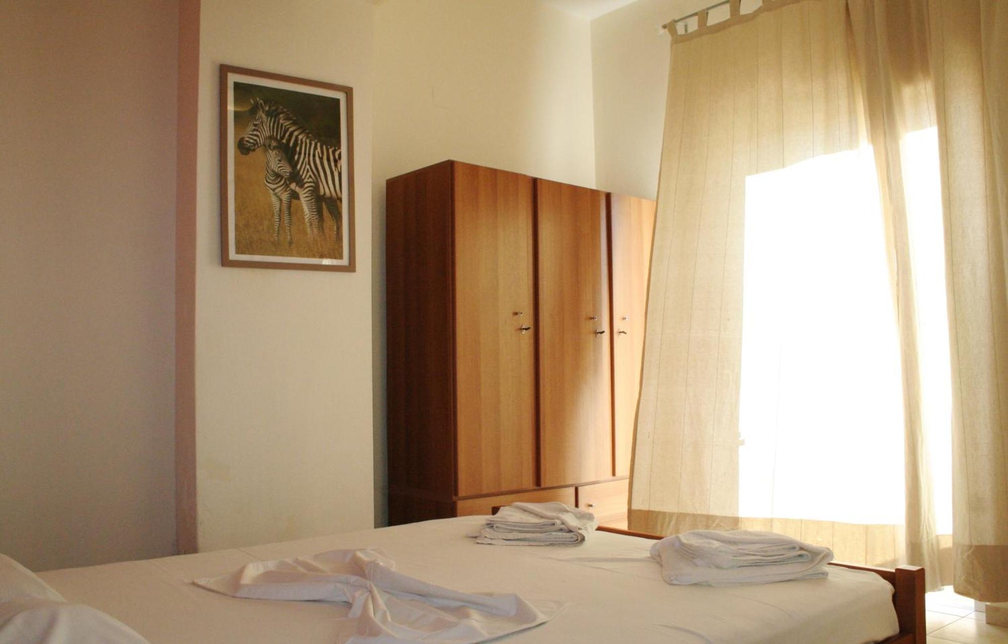 Flisvos Rooms Палеохора Номер фото